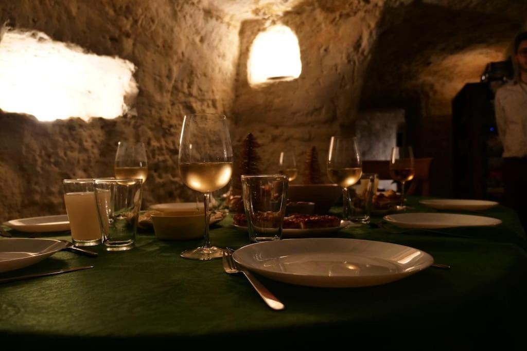 Troglo Entre Caves Et Chateaux 蒙卢索卢瓦尔 外观 照片